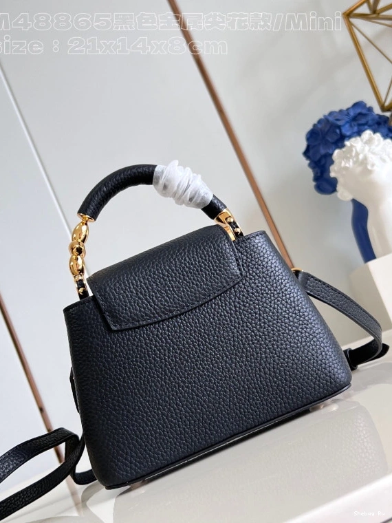 LOUIS CAPUCINES VUITTON MINI-21*14*8CM 0802